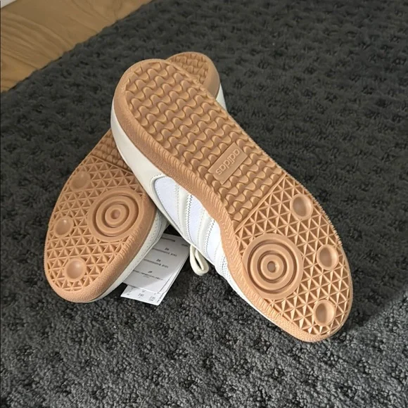 NWT Adidas Cream and White Casual Sneakers Samba  OG - Picture 5 of 6